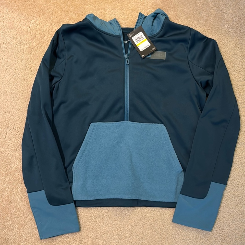 * New * Under Armour Hoodie Size medium